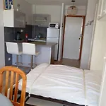 Апартаменти Agreable A 28 M² Avec Piscine