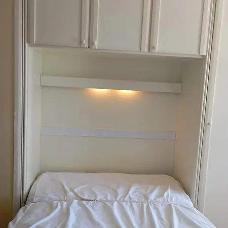 Agreable A 28 M² Avec Piscine Lägenhet *