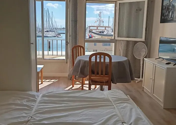 à 28 M² Avec Piscine